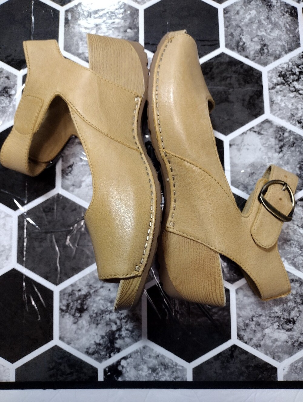Dansko Women's Tan Peep-Toe Ankle Strap Wedge Sandals Leather Size 39 - Picture 12 of 13